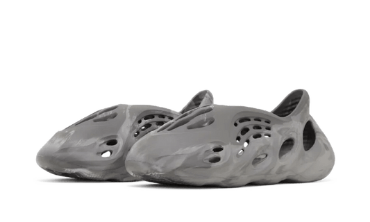 Yeezy Foam RNR MX Granite - HiddenGrails